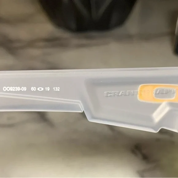 Oakley Crankshaft Violet Iridium Polarized Lenses, Matte Clear Frame NWT $187 - Picture 7 of 9